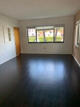 1975 SW 17th Ct in Miami, FL - Foto de edificio - Building Photo