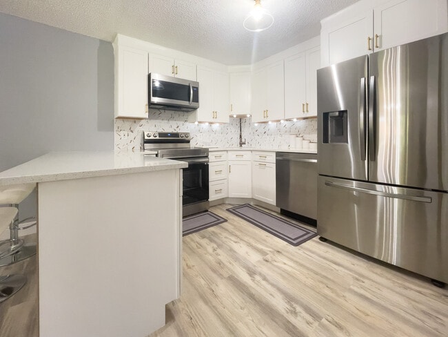 340 Knotty Pine Cir, Unit B2