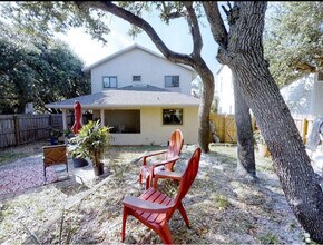 835 12th Ave in New Smyrna Beach, FL - Building Photo - Building Photo