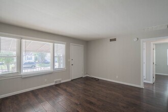 4366 N Garrison Pl in Tulsa, OK - Building Photo - Building Photo