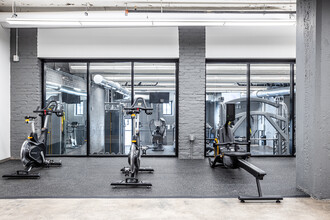 West Bottoms Flats in Kansas City, MO - Building Photo - Interior Photo