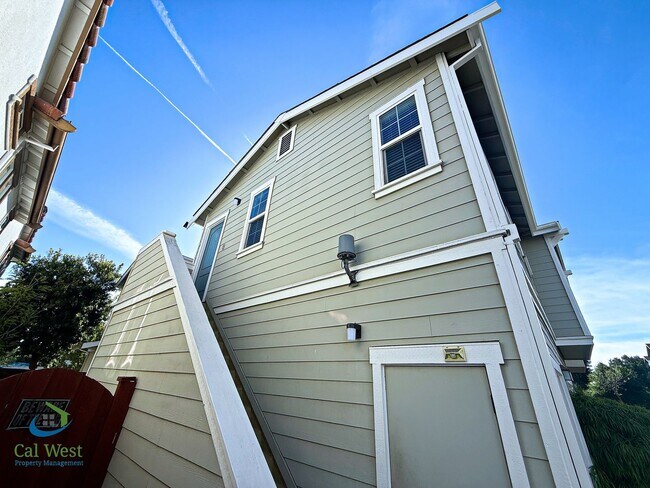 7661 Forest St in Gilroy, CA - Building Photo - Building Photo