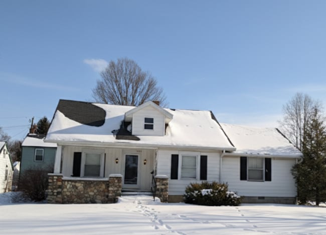 property at 4523 S Harmon St