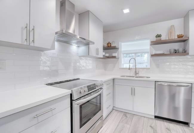 10801 NW 23rd Ave in Miami, FL - Building Photo - Building Photo