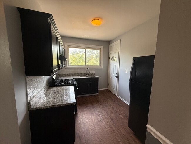 6806 S Union Ave, Unit 2