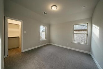 7613 Regal Ln in North Richland Hills, TX - Building Photo - Building Photo