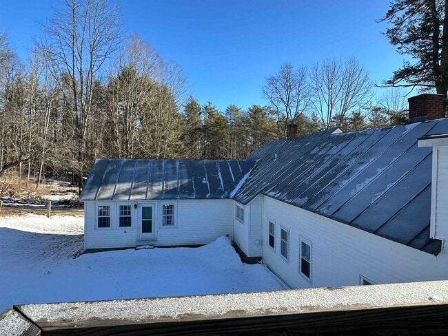 35 Stevens Rd in Cavendish, VT - Building Photo - Building Photo