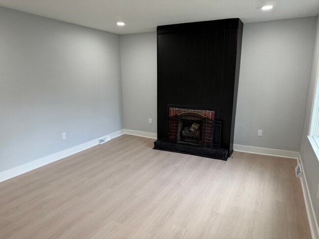 1115 Fairdale St, Unit 415 in Pittsburgh, PA - Building Photo - Building Photo