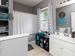 420 9th St in West Des Moines, IA - Building Photo - Building Photo