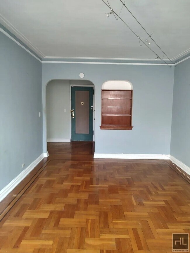 190 E Mosholu Pkwy S-Unit -3H in Bronx, NY - Building Photo - Building Photo