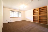 1051 N Inyo St in Ridgecrest, CA - Building Photo - Building Photo