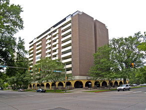 Park Lane Towers in Fort Collins, CO - Building Photo - Primary Photo