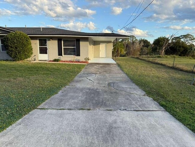 61 Bougainvillea Dr in Debary, FL - Building Photo - Building Photo