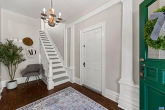 830 W Beverley St in Staunton, VA - Building Photo - Building Photo