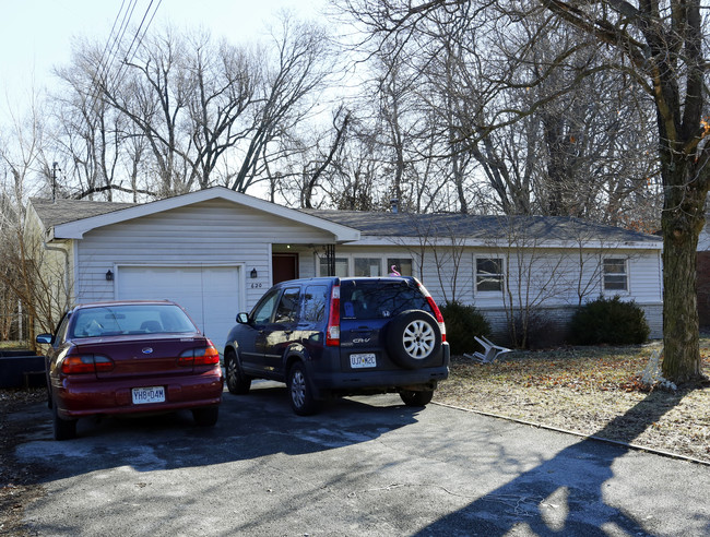 620 S Belcrest Ave in Springfield, MO - Foto de edificio - Building Photo