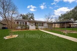 408 Aviation Ave in Schertz, TX - Building Photo