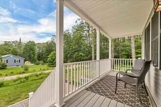 4 Mill Pond Rd in Tuftonboro, NH - Building Photo - Building Photo