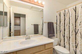 6230 W Irma Ln in Glendale, AZ - Foto de edificio - Building Photo