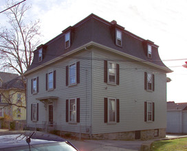 447 Cherry St in Fall River, MA - Foto de edificio - Building Photo