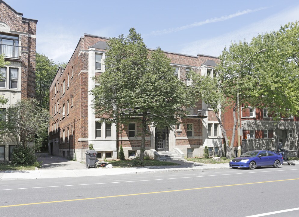 3009 Édouard-Montpetit in Montréal, QC - Building Photo