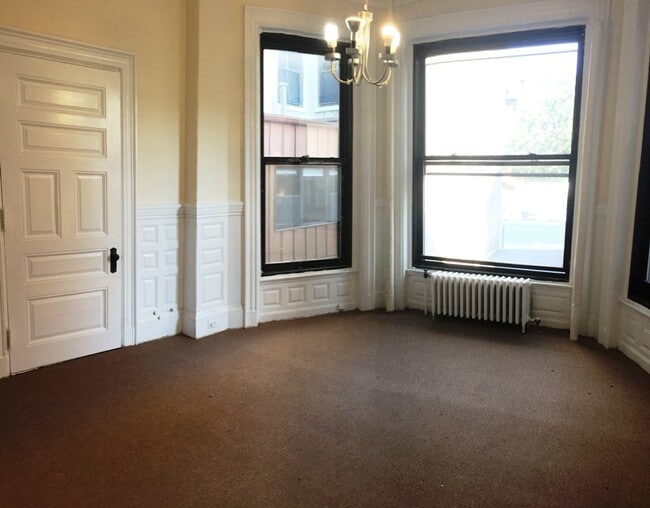 471 Commonwealth Ave, Unit 1R