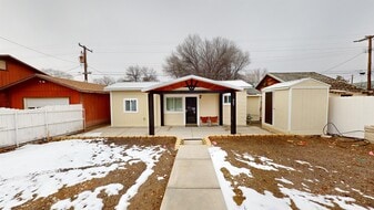 843 Lincoln Ave in Elko, NV - Building Photo
