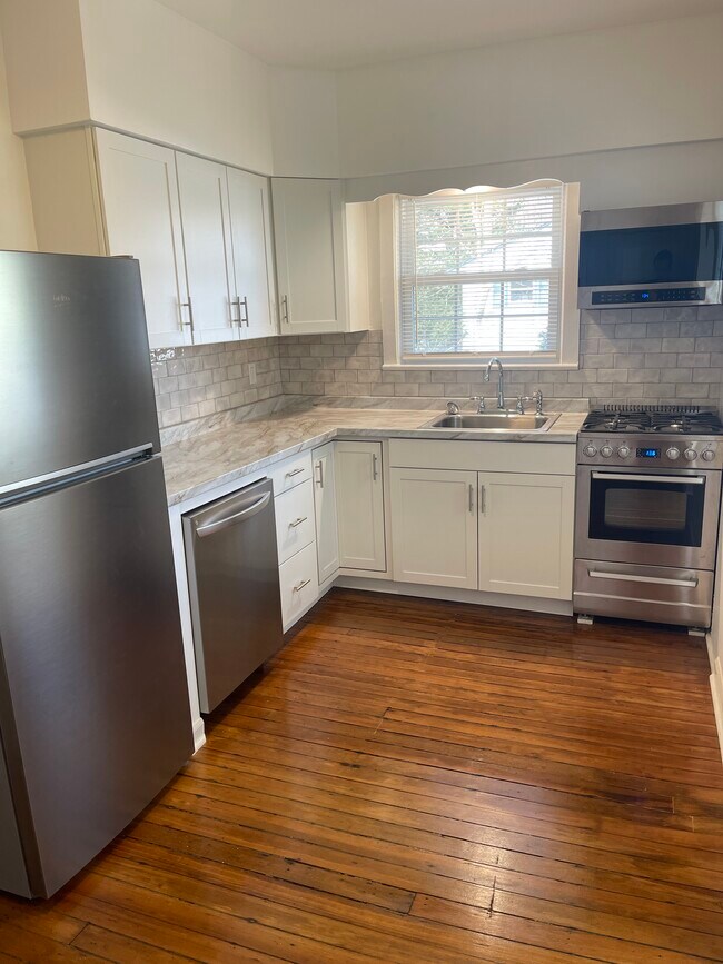 29 Westview Rd, Unit 29 Westview Road #2 in Verona, NJ - Building Photo - Building Photo
