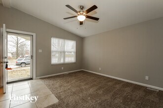 767 Crescent Woods Ave in Valley Park, MO - Building Photo - Building Photo