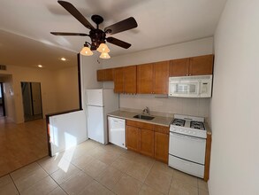 1711 S 13th St, Unit #1 in Philadelphia, PA - Building Photo - Building Photo