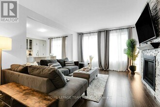 784 Cappamore Dr in Ottawa, ON - Building Photo - Building Photo