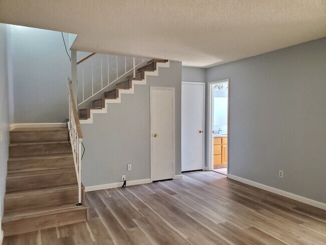 1586 Parkview Ave-Unit -1 in San Jose, CA - Building Photo - Building Photo