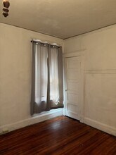 246 Delaware Ave, Unit 1 East in Albany, NY - Foto de edificio - Building Photo