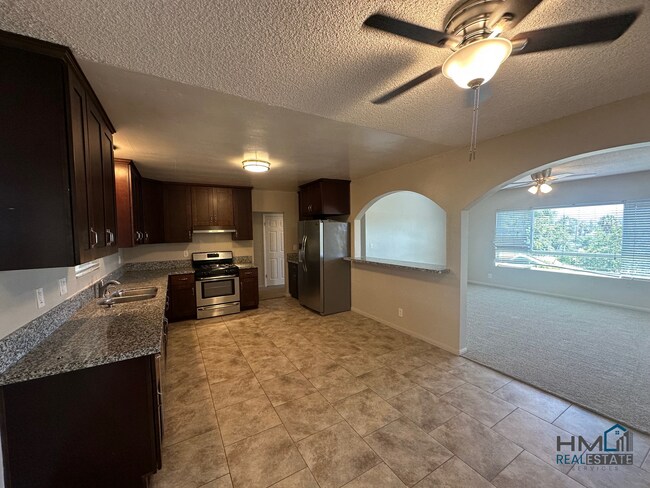 822 W 7th Ave in Escondido, CA - Building Photo - Building Photo