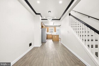 2625 E Madison St in Baltimore, MD - Building Photo - Building Photo
