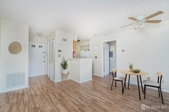 212 Blew Ct in East Brunswick, NJ - Building Photo - Building Photo