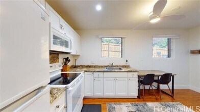 4566 Sierra Dr in Honolulu, HI - Foto de edificio - Building Photo