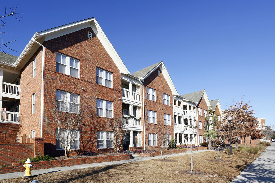 Seven Farms in Charleston, SC - Building Photo