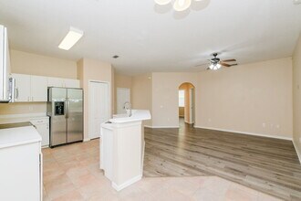 25402 7 Rivers Cir in Land O Lakes, FL - Building Photo - Building Photo