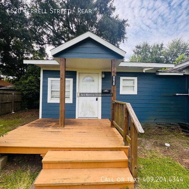 6620 Terrell St