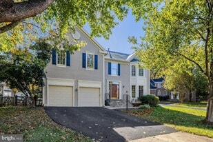 47001 Smithwood Ct in Sterling, VA - Building Photo