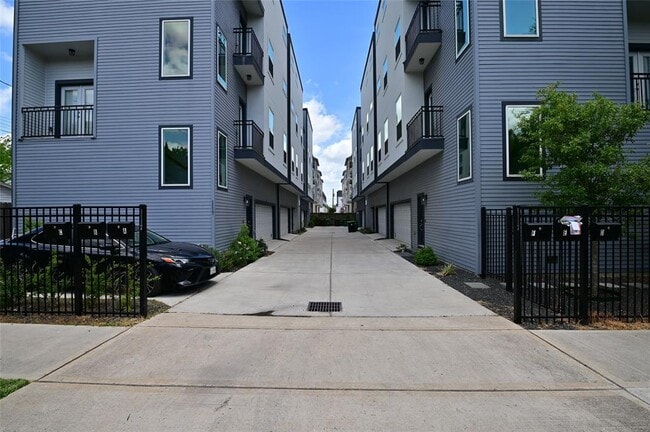 1117 W 16th St in Houston, TX - Building Photo - Building Photo
