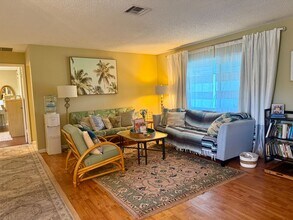 5840 Tanglewood Dr NE in St. Petersburg, FL - Building Photo - Building Photo