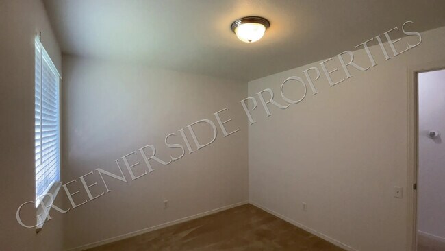 677 Paradise Plz, Unit 101 in Twin Falls, ID - Building Photo - Building Photo
