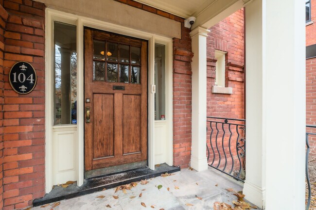 104 Park Rd in Toronto, ON - Building Photo - Building Photo