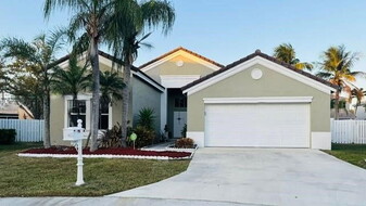 1064 Cedar Falls Dr in Weston, FL - Building Photo