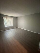 1254 E West Maple Rd in Walled Lake, MI - Building Photo - Building Photo