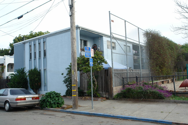 2113 10th St in Berkeley, CA - Foto de edificio - Building Photo