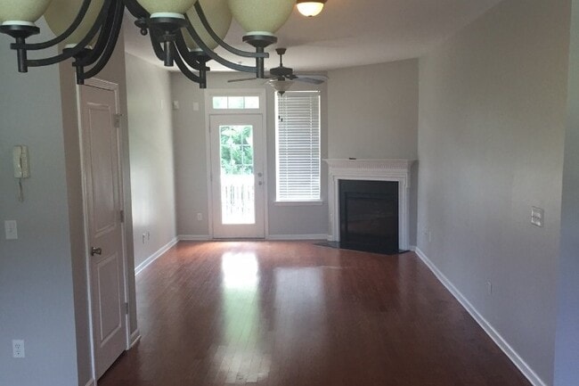 property at 1620 Walnut View Dr