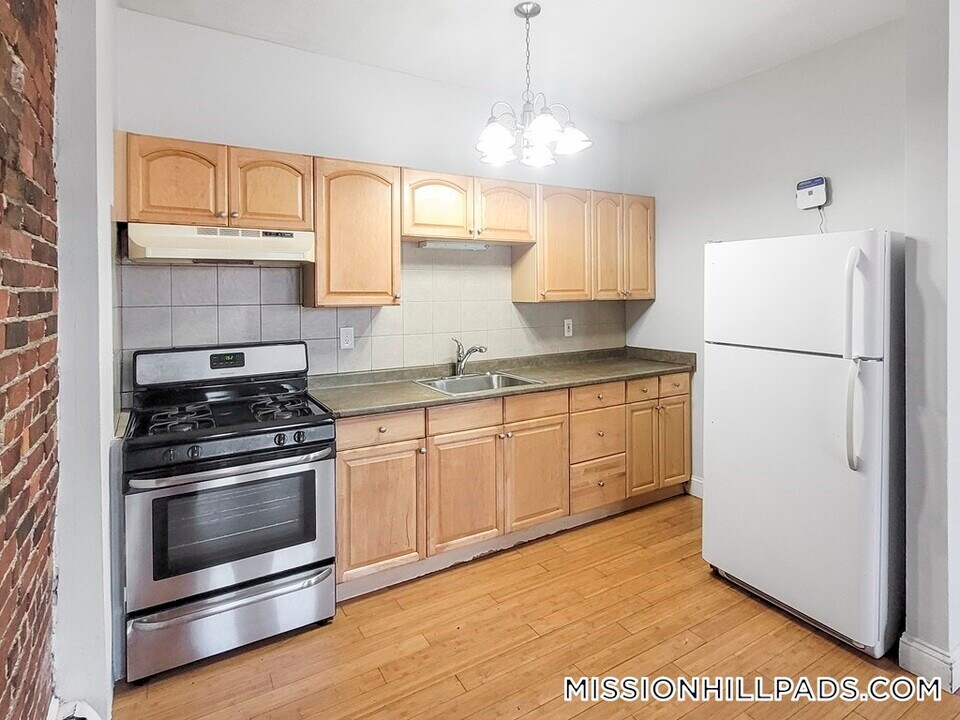338 Warren St in Boston, MA - Building Photo