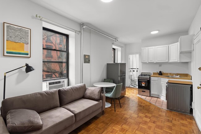 341 E 79th St, Unit 5A